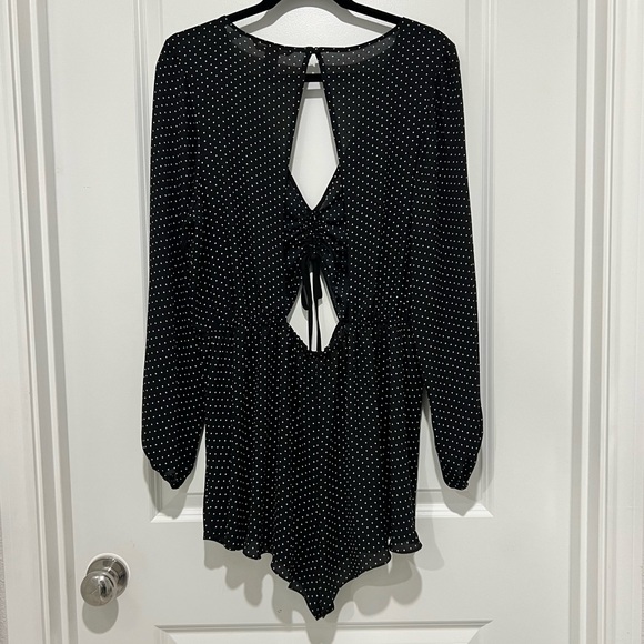 Victoria’s Secret Satin Ruched Front Cutout Romper Black & White Polka Dot Sz XL - Picture 8 of 12